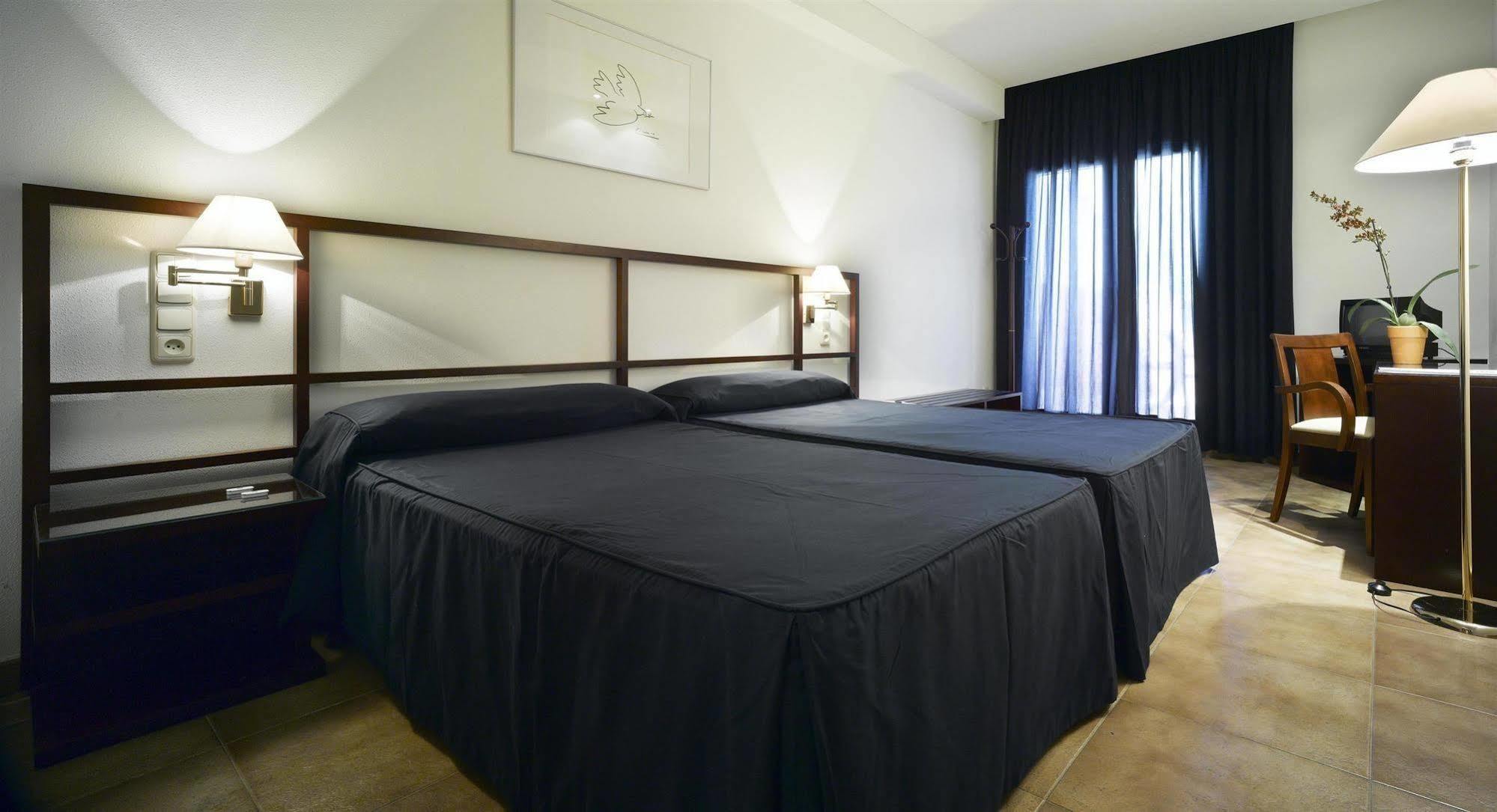 Balneario De Archena - Hotel Levante Номер фото